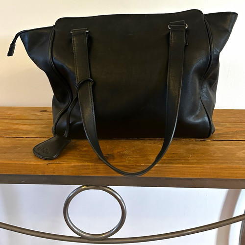 Kipling black leather zip top - kipling,