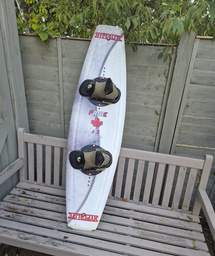Hyperlite pride 147 wakeboard - hyperlite,