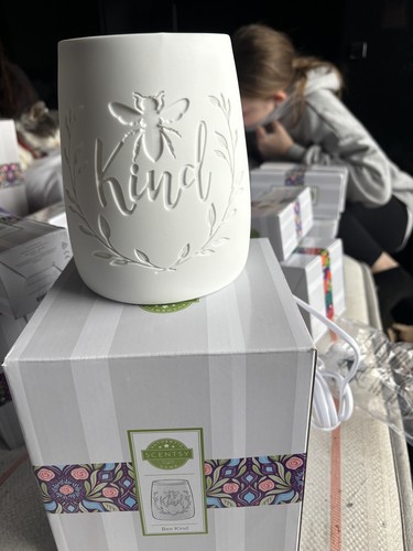 Scentsy warmer - scentsy,