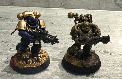 Warhammer 40k figures - figures, x2