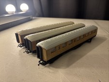 Hornby R4332 LNER Teak Composite Coach 22357 X2/22356 OO Gauge