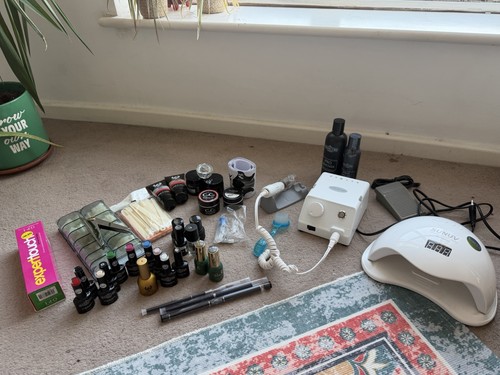 Professional nail technician - professional,