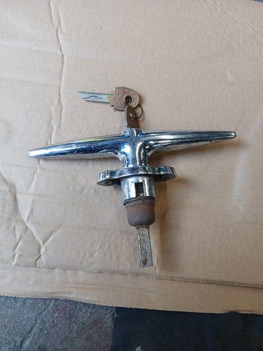 Vintage locking tailgate boot - vintage, tailgate/boot