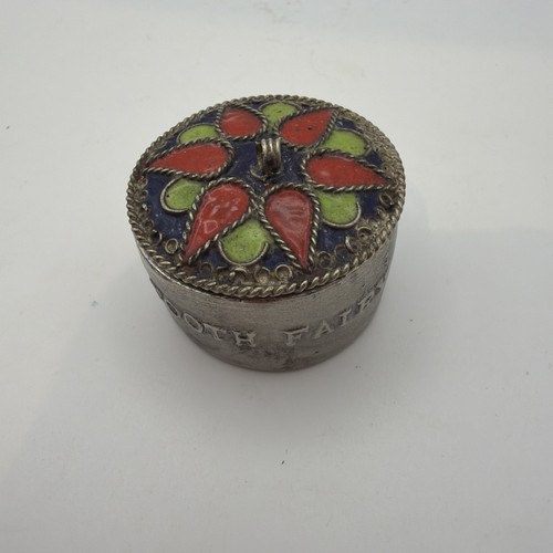 Beautiful ornate vintage - beautiful,