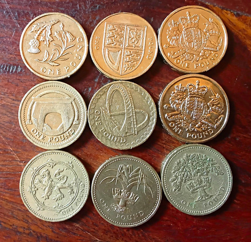 Round pound coins various - 9x,