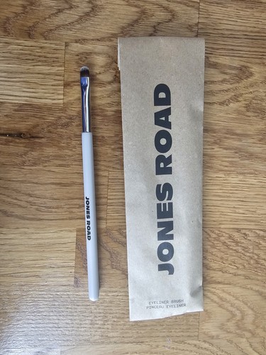 Jones road eyeliner - jones,