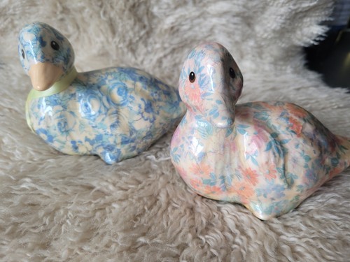 Pair vintage global studios - vintage,