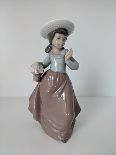 Lladro girl with - lladro, pink