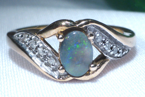 9ct gold ring blue opal - 9ct,