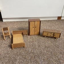 Vintage Dolls House Bed, Wardrobe, Chair And Sideboard
