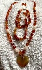 BNWT NECKLACE AND BRACELET SET