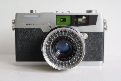 Petri rangefinder camera - petri,