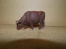 Vintage Britains Farm Brown PVC Cow Feeding RARE!