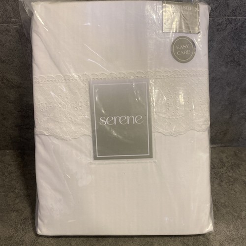 Luxurious broderie anglais - broderie,