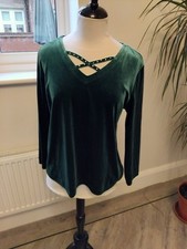 Quacker Factory Long Sleeved V