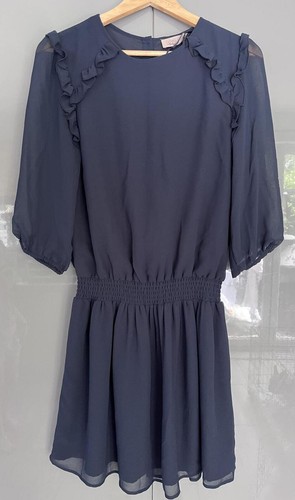 Label lab navy ruffle - lab, detail