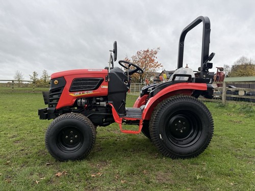 Compact tractor land - compact, x