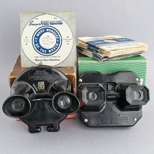 Vintage SAWYERS VIEWMASTER 2 3D Viewers & 24 Reels BLACK BAKELITE Nice Condition