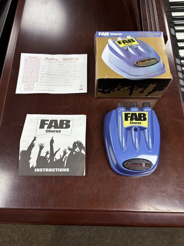 New danelectro fab chorus - new,