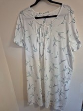 BNWT  ladies 20-22 white