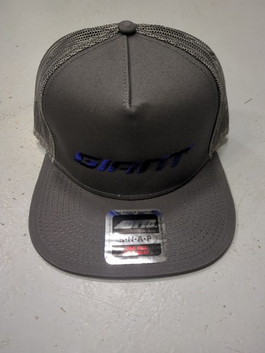 Giant bicycle logo trucker - bicycle,