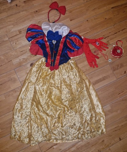 Lovely snow white girls - lovely,