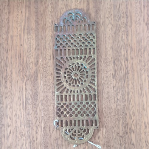 Single brass pierced finger - pierced,