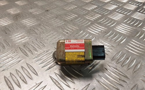 Toyota prius right impact - toyota,