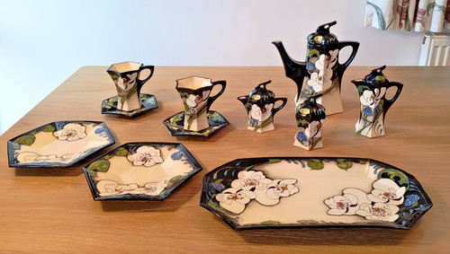 Moorcroft pottery cafe lait - au,