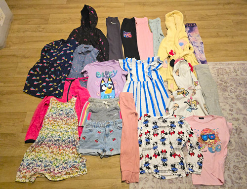 Girls clothing bundle - (51),