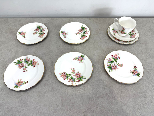 Royal albert bone china - albert,