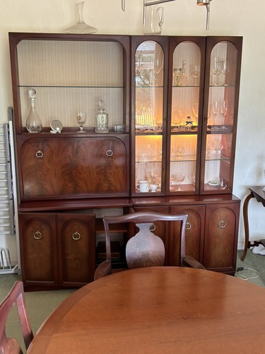 Plan sideboard with display - plan,