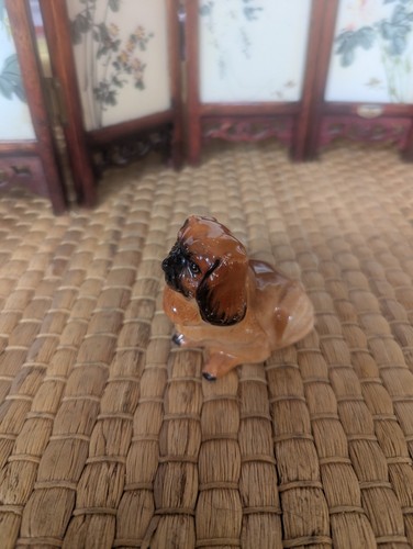 Royal doulton pekingese dog - royal,