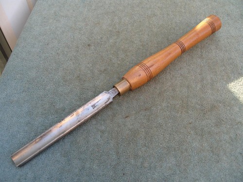 Wood turning gouge by - 5/8",