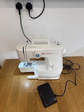 SINGER M2105 Lightweight Portable Sewing Machine Working (no Needle Included)