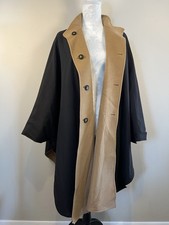 Reversible Cape Black And Tan