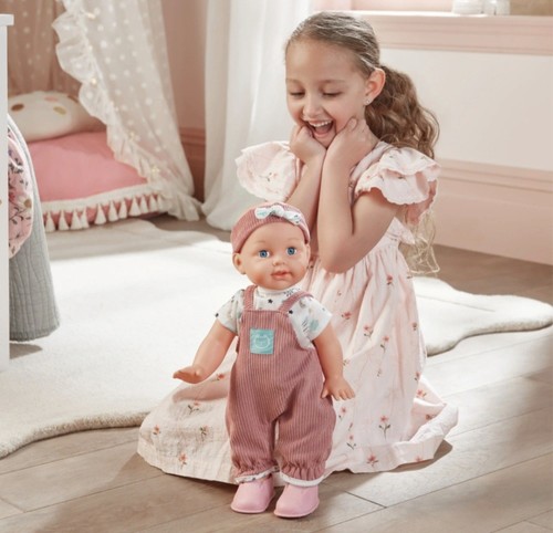 Ivy lily baby learns to - baby,