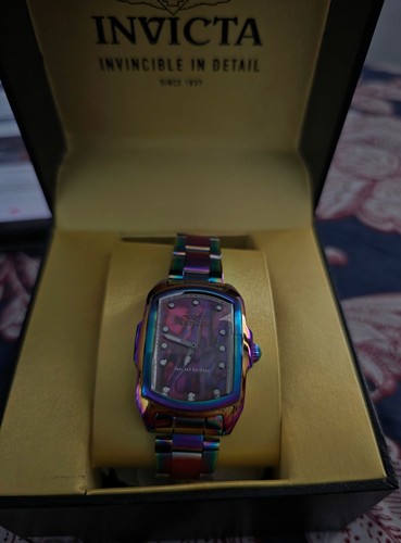 Rare rainbow invicta lupah - rainbow,