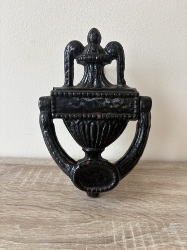 Large cast iron - cast, knocker