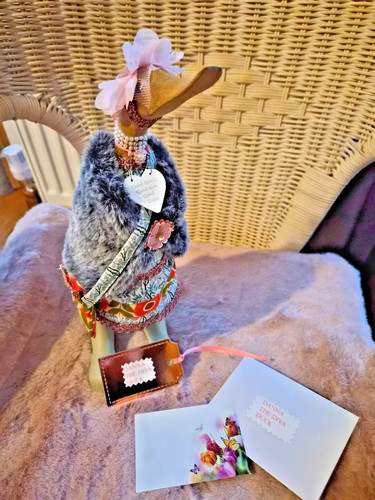 Danna the diva wooden - diva,