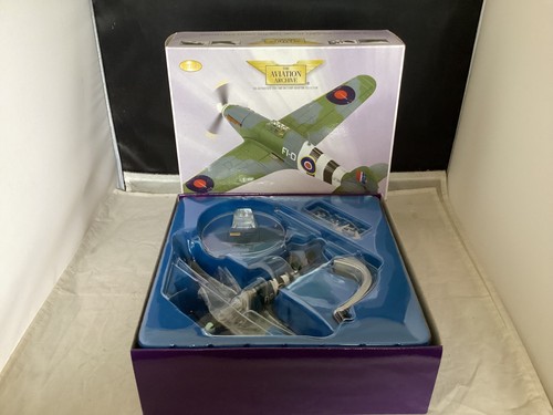 Corgi aa32007 day hawker - corgi,