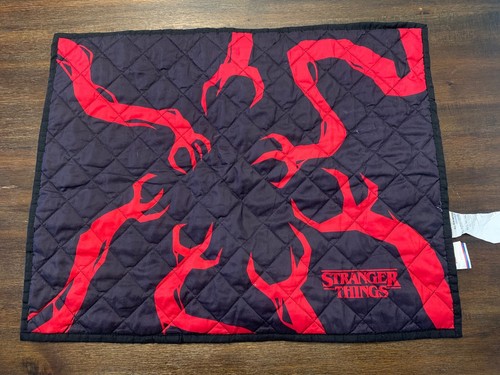 Stranger things pillow sham - stranger,