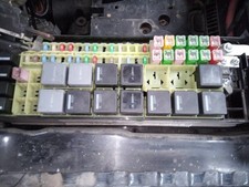 FUSE BOX UNIT / 2285526 FOR