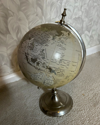 Large 40cm vintage - cream, world