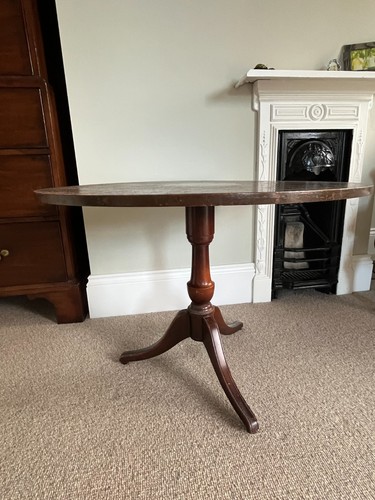 Antique round pedestal - round, 30"
