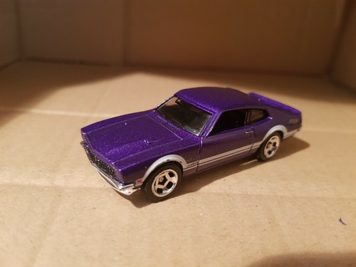 Hot wheels ford maverick - hot,