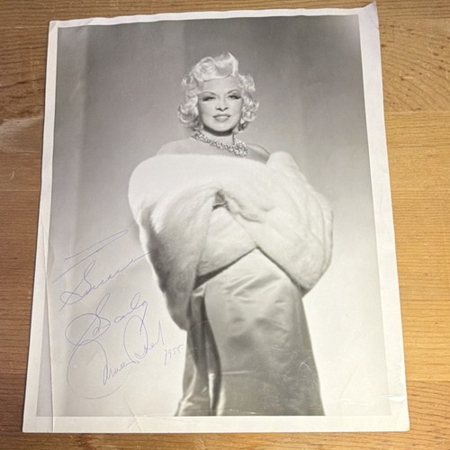 Mae west original autographed - mae,