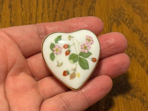 Tiny cottagecore wedgewood