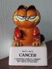 Rare Enesco Vintage Garfield 1981 Ceramic Figurine Zodiac CANCER Crab Star Sign