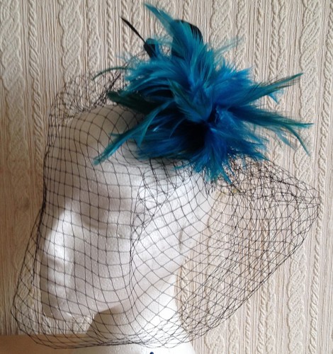 Turquoise feather black - ,